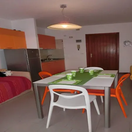 Near And Thermae * Μπιμπιόνε